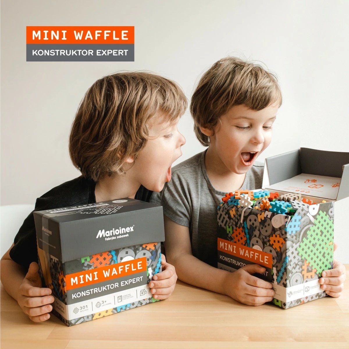 Set blloqe ndërtimi Marioinex Mini Waffle Constructor Expert 301 copë, shumëngjyrëshe