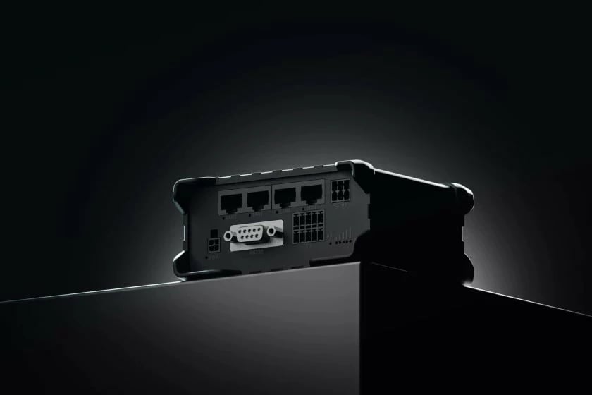 Ruter industrial TELTONIKA RUT976, 5G RedCap, 4 porta RJ45, Wi-Fi, i zi