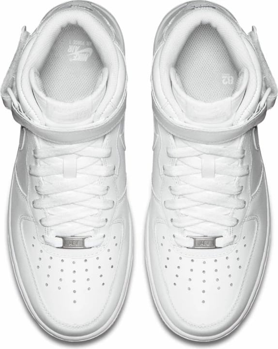 Atlete për meshkuj Nike, të bardha