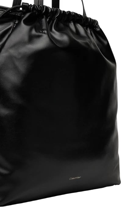 Çantë Calvin Klein femra, e zezë