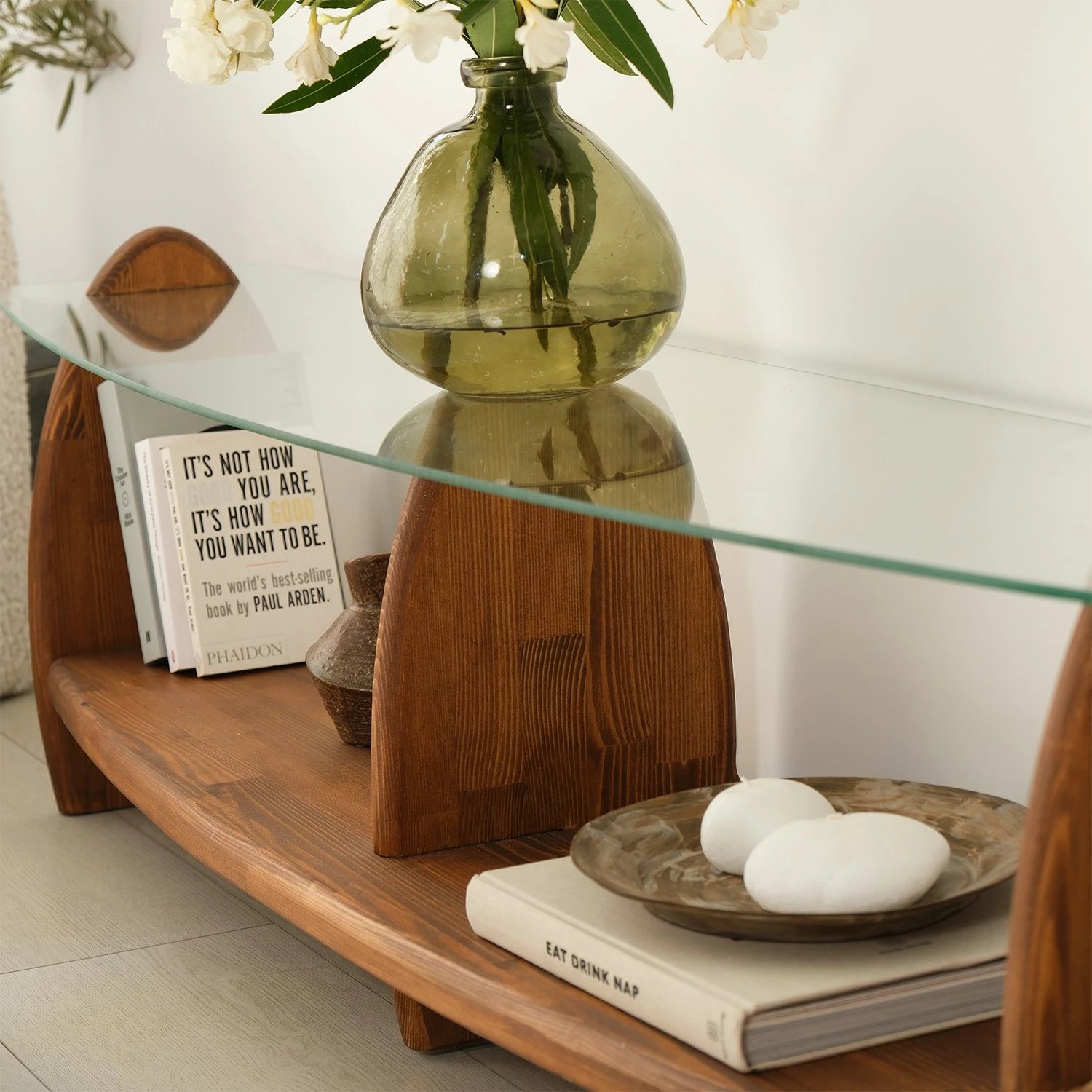 Komodë TV Skye Decor, ngjyrë gështenjë, xham transparent