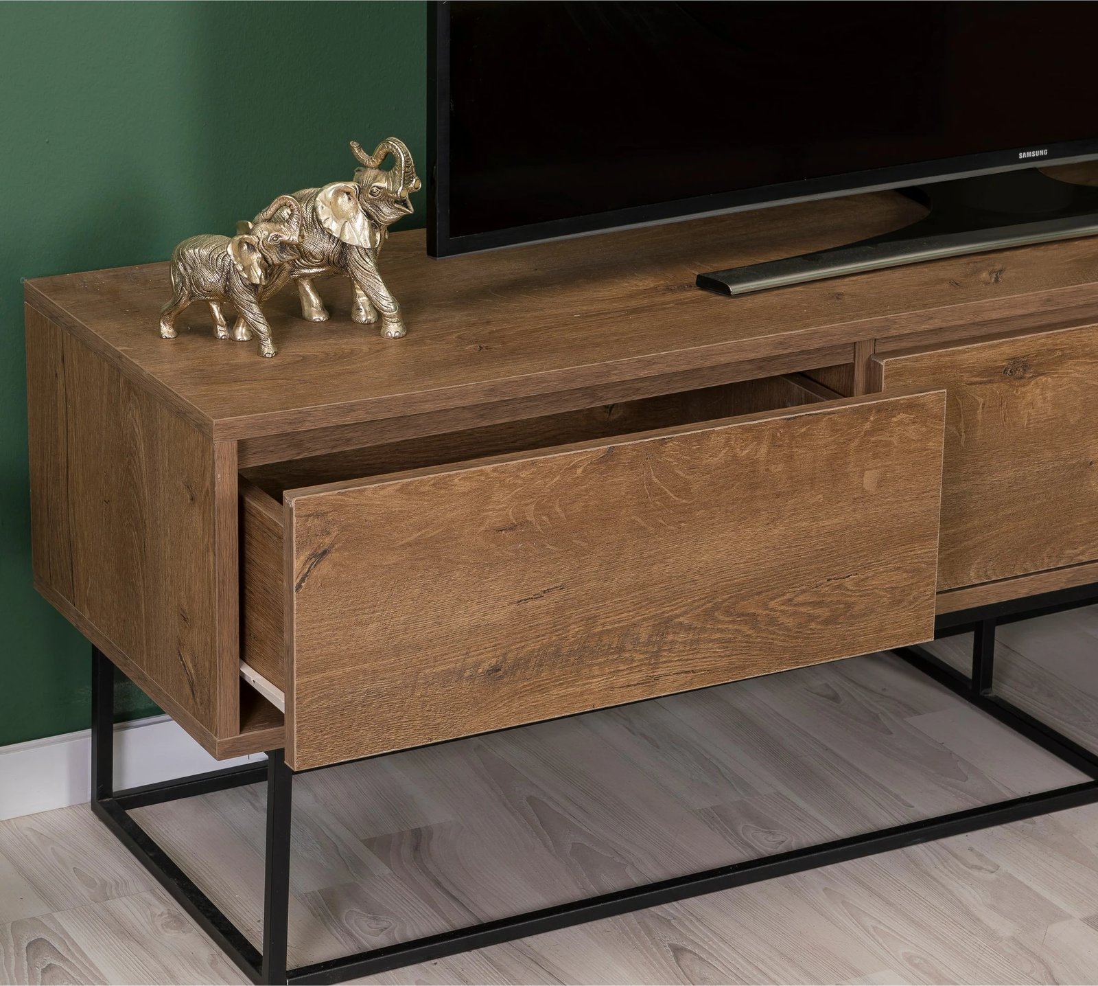 Set mobiljesh për dhomë dite Skye Decor, Laxus Takım 19, ngjyrë arre dhe e zezë