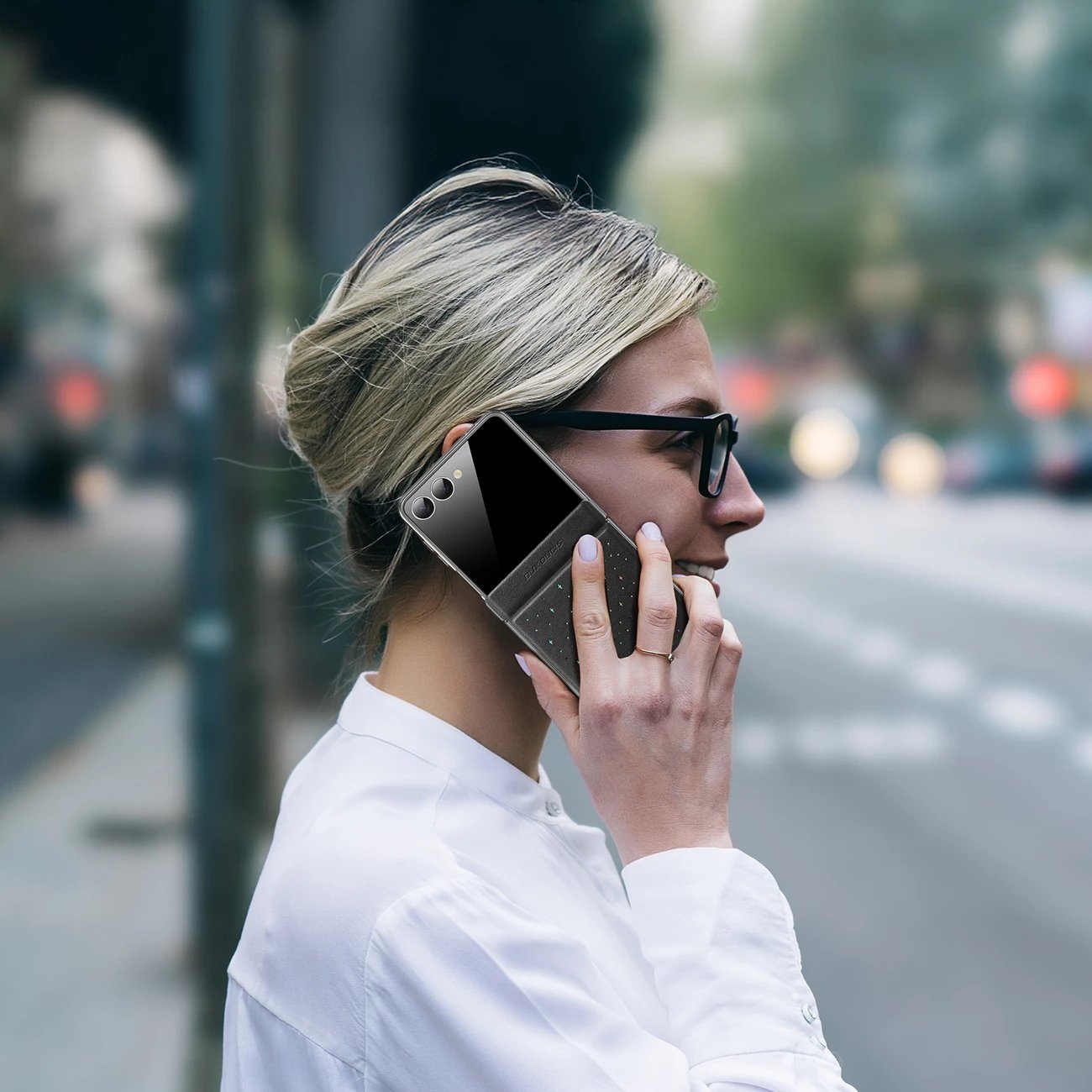 Mbështjellës Dux Ducis Stex për Samsung Galaxy Z Flip7, kornizë mbrojtëse, magnetik, PU/PC me veshje mikrofibre, i zi