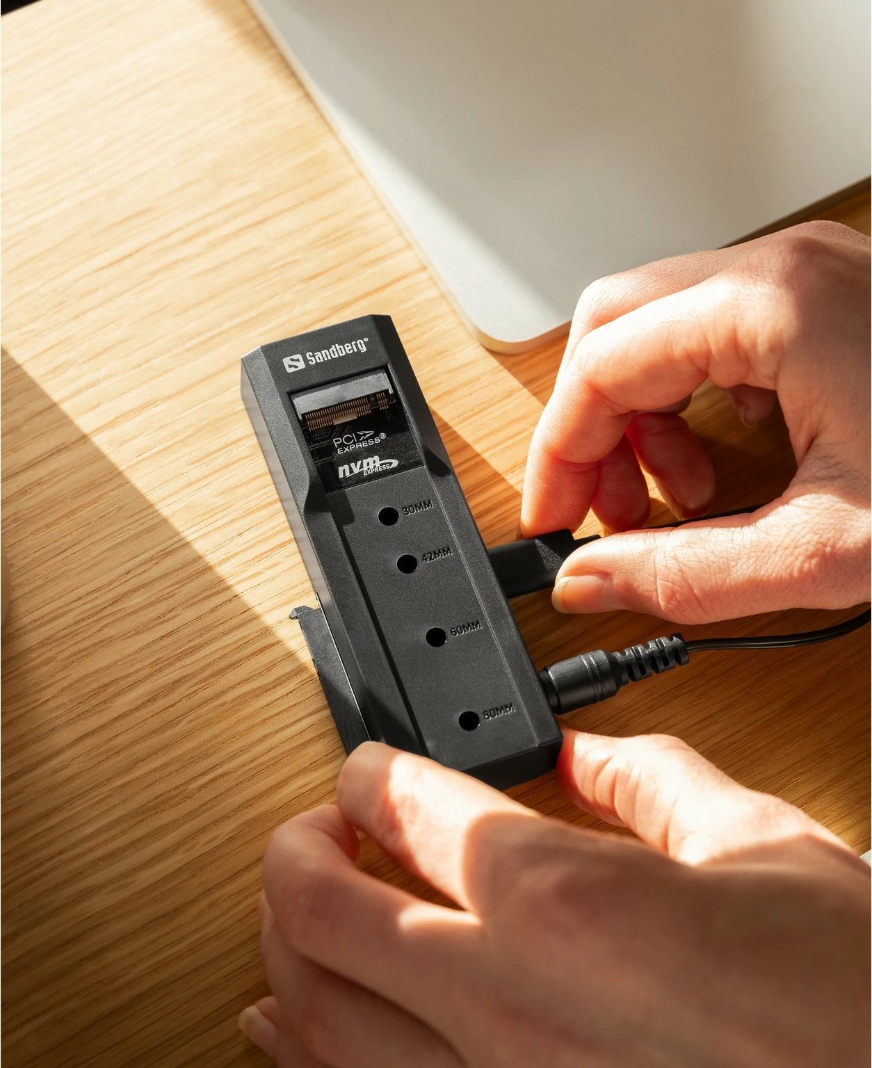 Dock Sandberg USB 3.2 Cloner për M2 + NVMe + SATA, i zi