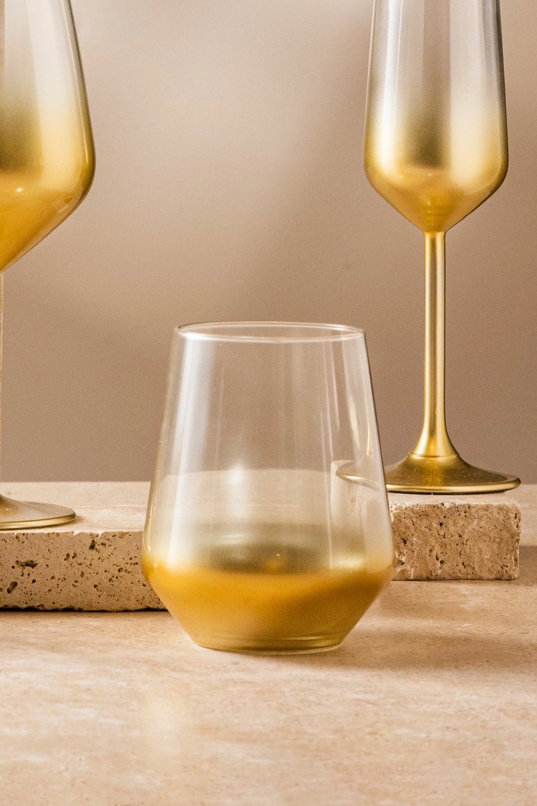 Set gotash prej qelqi (4 copë), ngjyrë ari, Hermia Concept, Glow 425