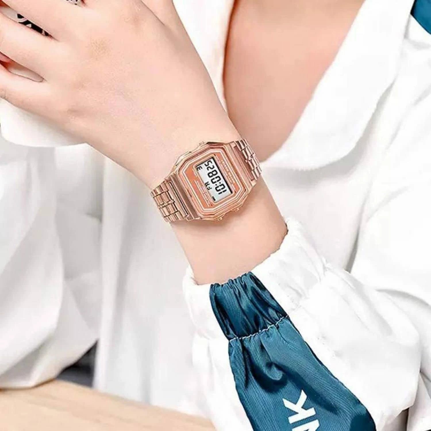 Orë dore F91W për te dy gjinitë, rose gold