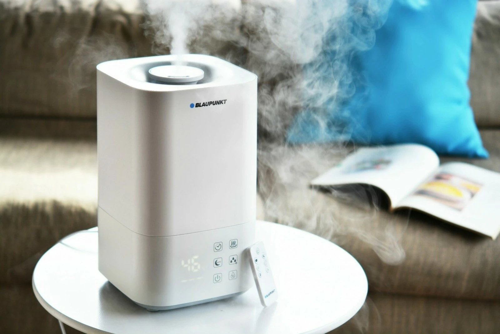 Lagështues ajri, Blaupunkt AHS701, 4 L, 350 ml/h, humidistat 40-80%, mjegull e ftohtë/ngrohtë, HEPA H13 dhe jonizim, aromaterapi, timer 10h, me telekomandë, e bardhë