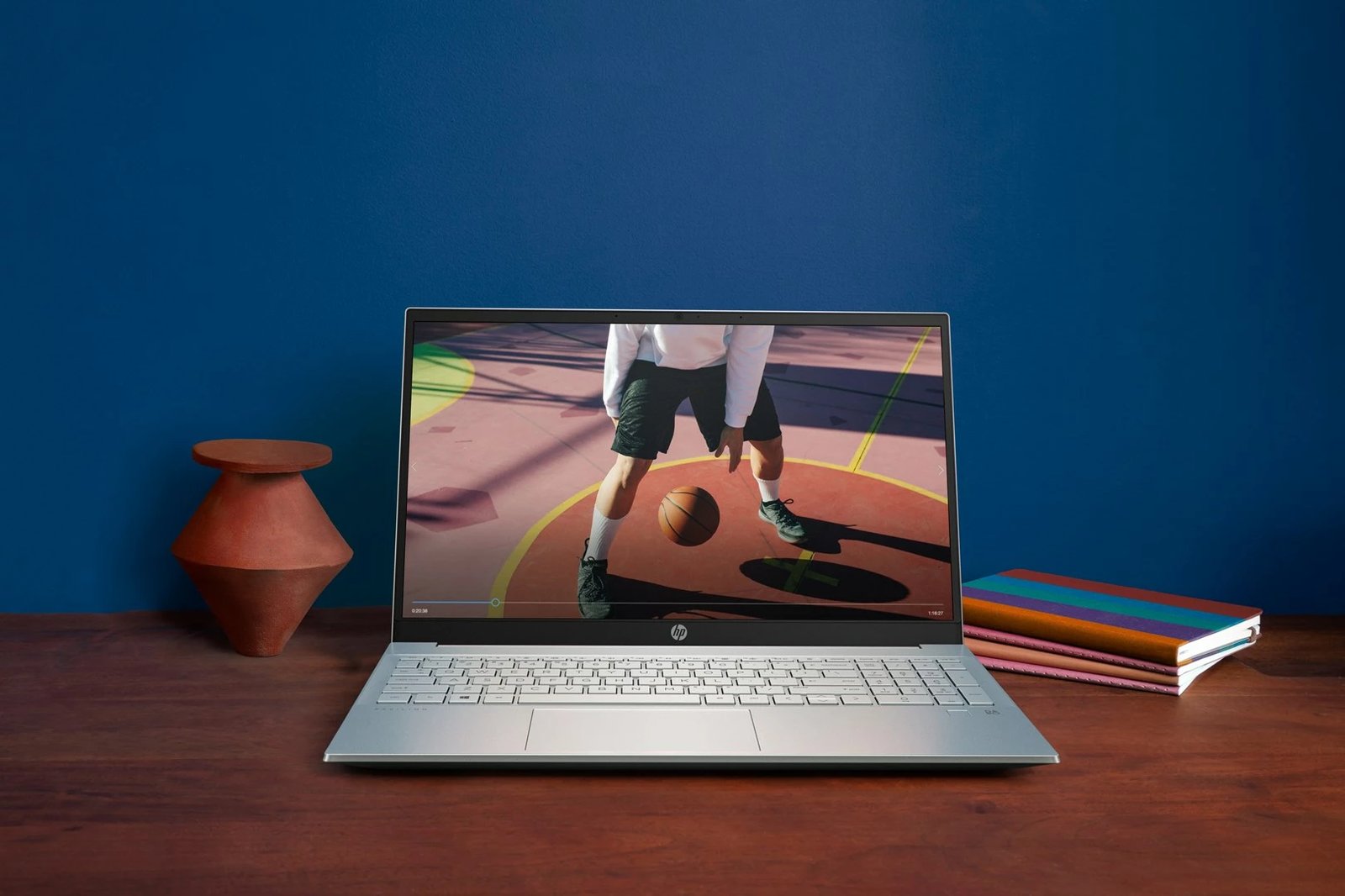 Laptop HP Pavilion 15-eh1318nw, 15.6", AMD Ryzen 7, 24GB RAM, 512GB SSD, AMD Radeon Graphics, i argjendtë