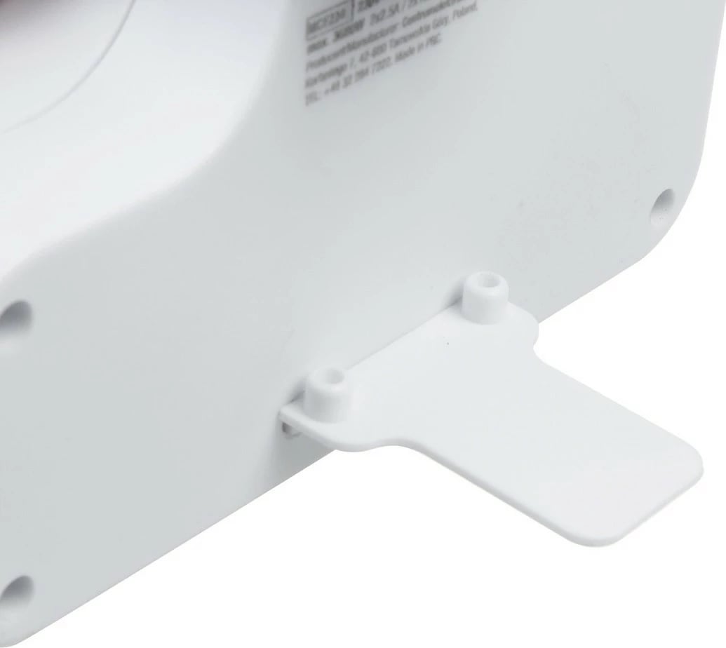 Prizë shumëfishuese murale me Switch, Maclean, MCE224E, 4 dalje (2x16A Type E + 2x2.5A Type C), pa kabllo, e bardhë