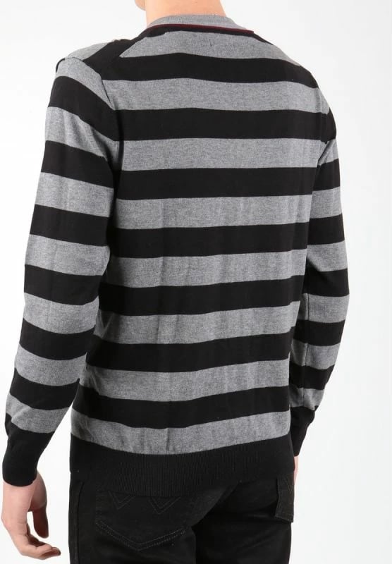 Xhemper për meshkuj Guess, me vija të zeza e gri