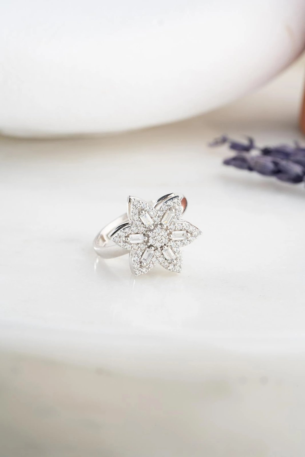 Unazë argjendi, Jumeon, NRZ999257