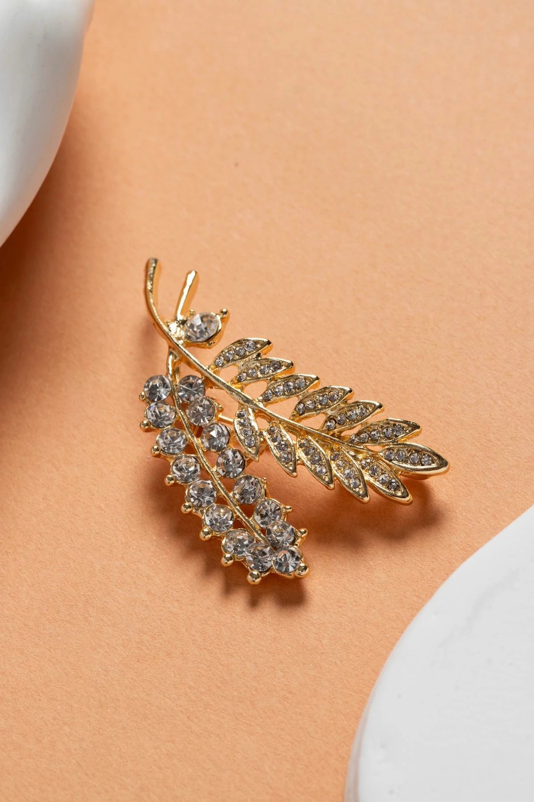 Brosh i argjendtë, Jumeon, ELKBRT1015