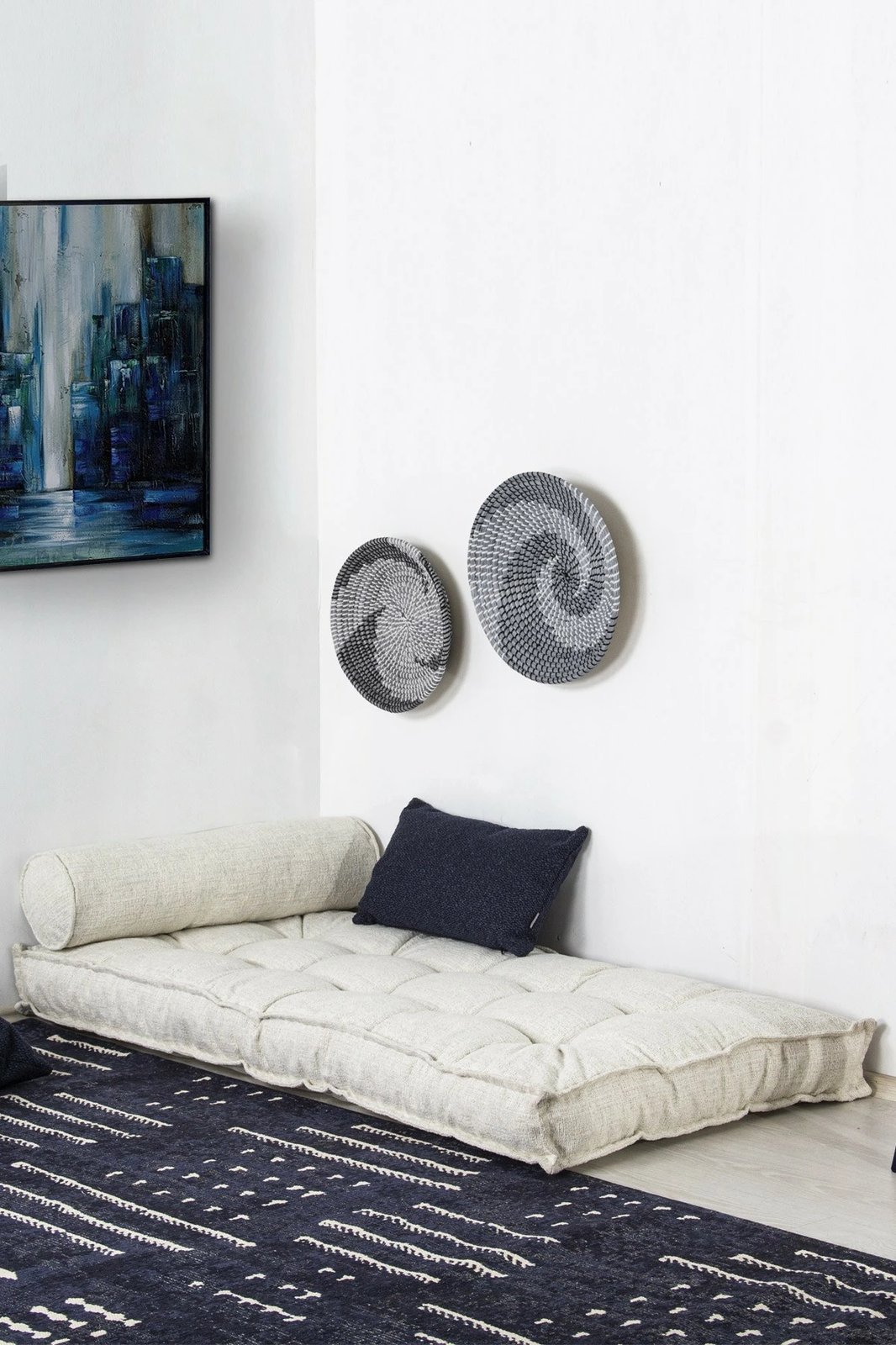 Jastëk për divan Atelier del Sofa, buklet, i bardhë