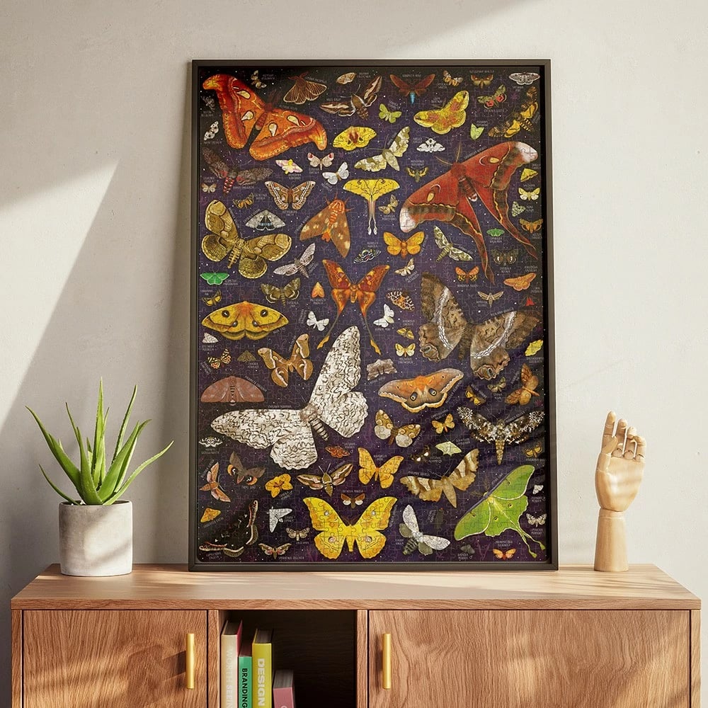 Puzzle CzuCzu Puzzlove Moths, 1000 pjesë, 48x68cm
