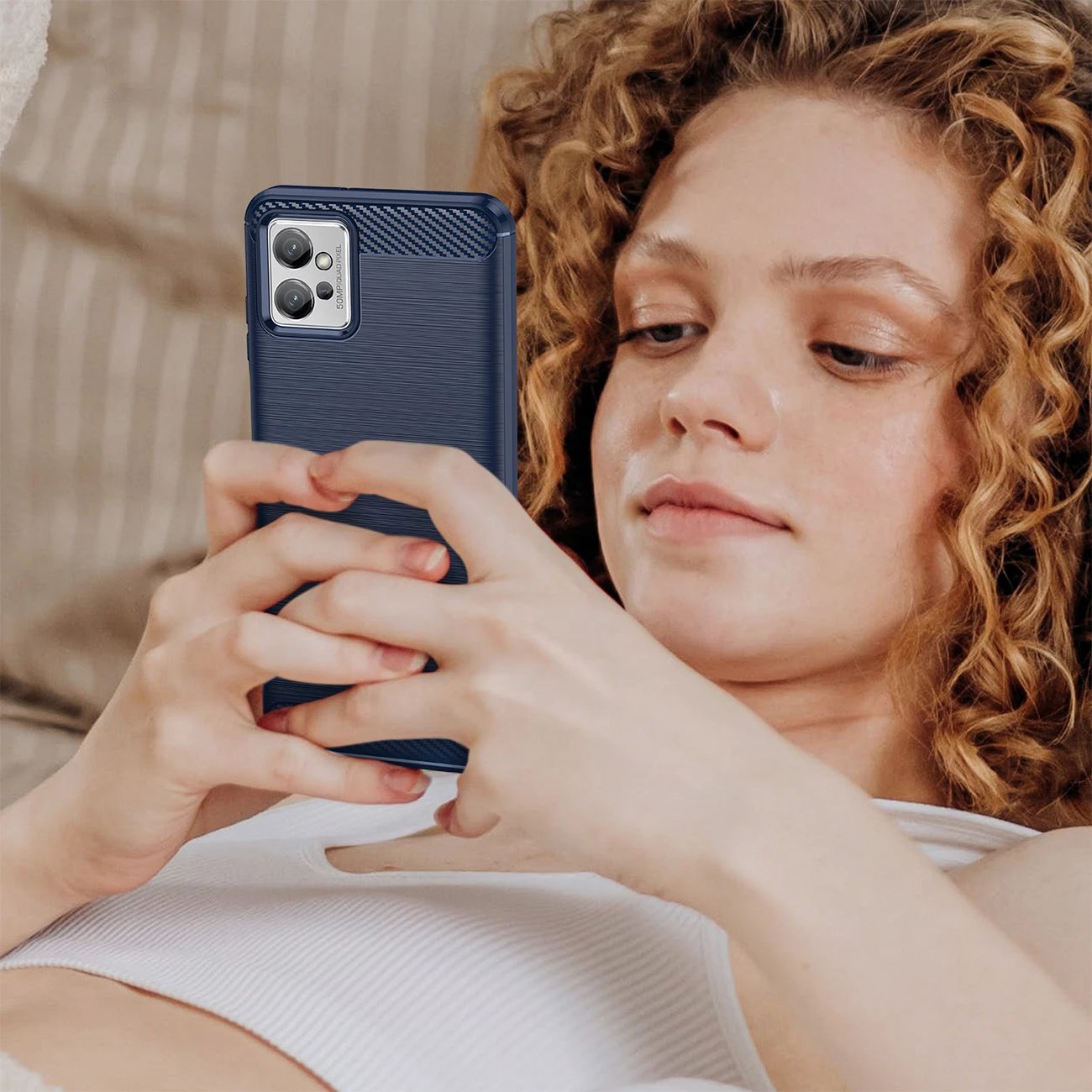 Mbështjellës Hurtel Carbon Case për Xiaomi Poco F4 5G, i zi
