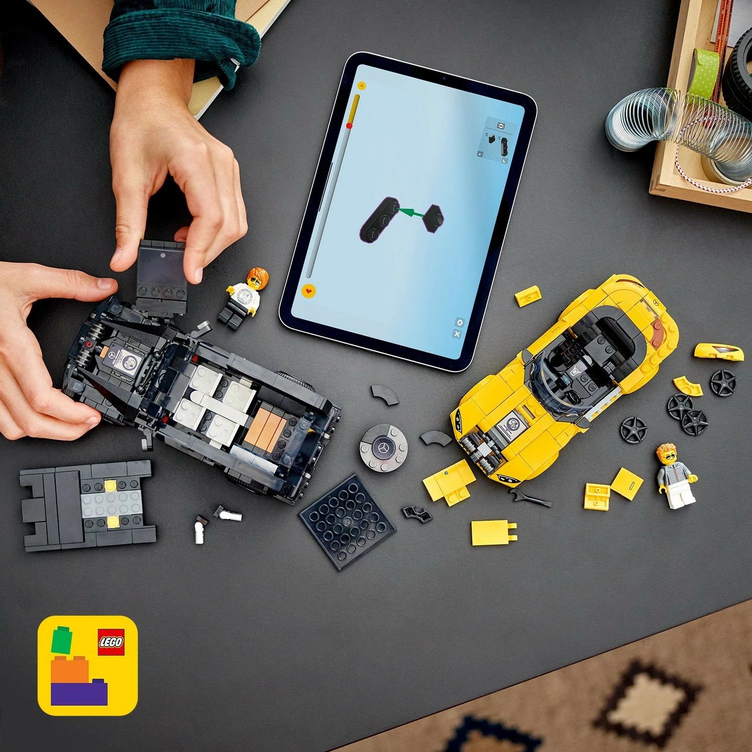 Set ndërtimi LEGO Mercedes-AMG G 63 & SL 63, 808 pjesë, shumëngjyrësh Set ndërtimi LEGO Mercedes-AMG G 63 & SL 63, 808 pjesë, shumëngjyrësh