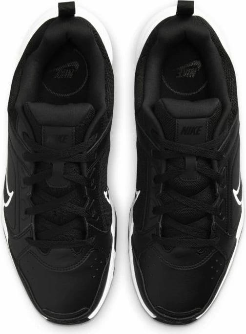 Atlete për meshkuj Nike, të zeza