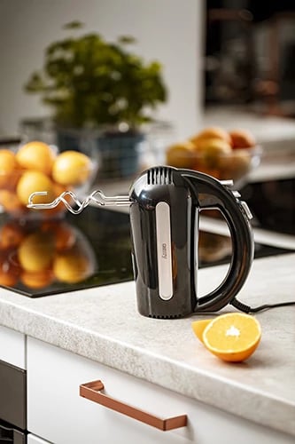 Mikser dore, Adler CR 4218 300W 5 shpejtësi Turbo me rrahëse dhe grepa inox, i zi