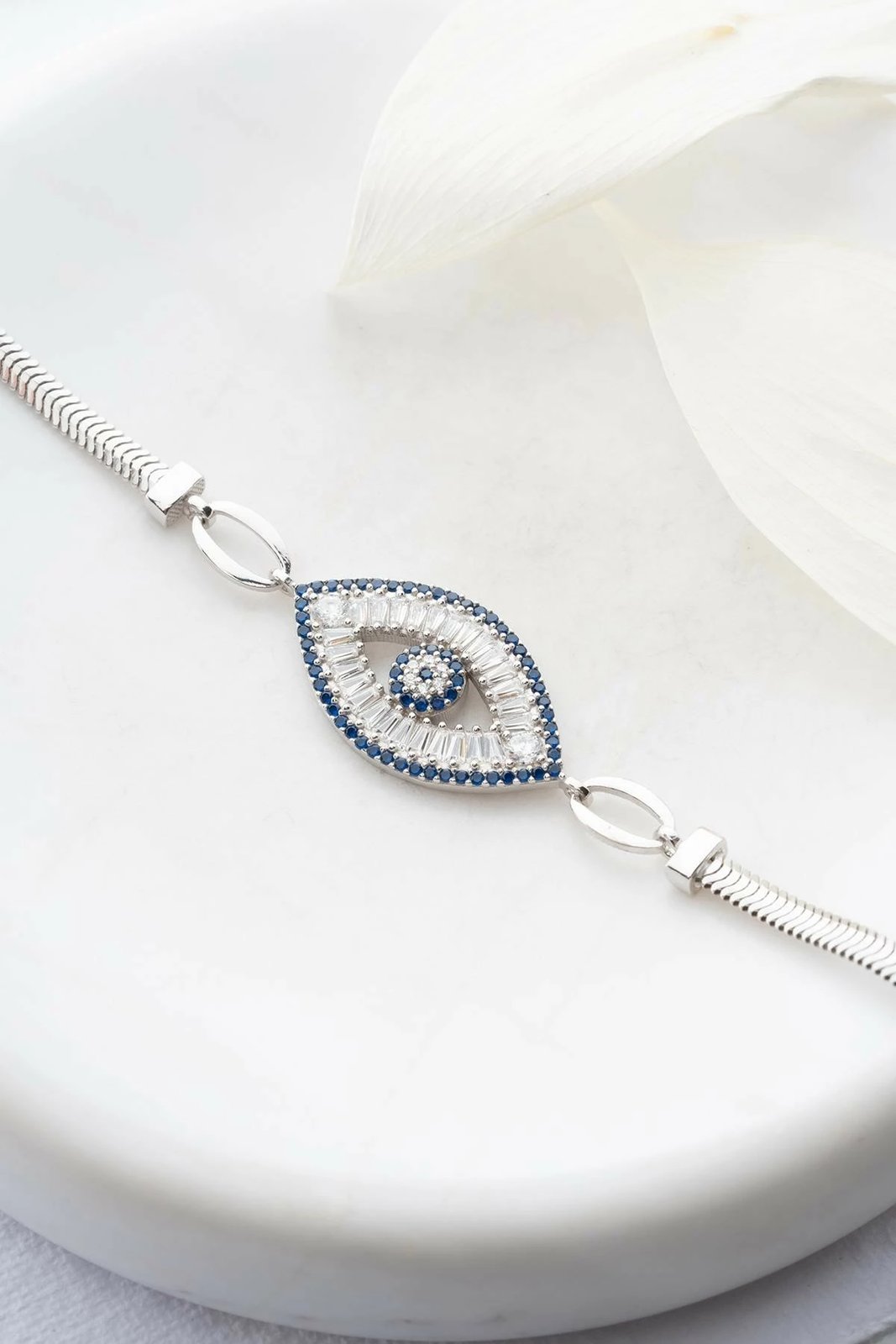 Byzylyk argjendi, Jumeon, ngjyrë argjendi dhe kaltër, NRZ999124