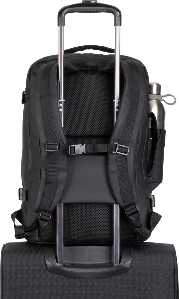 Çantë shpine për laptop RivaCase, 8465 Tegel ECO, 17.3 inç, e zezë