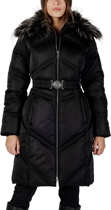 jakne Guess femra e zezë