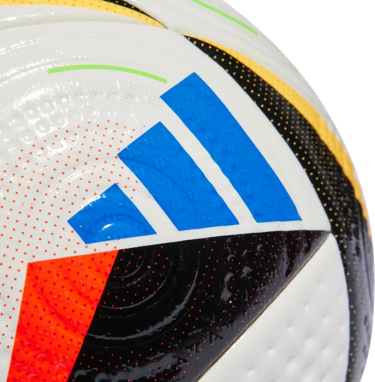 Top futbolli adidas, i bardhë Top futbolli adidas, i bardhë