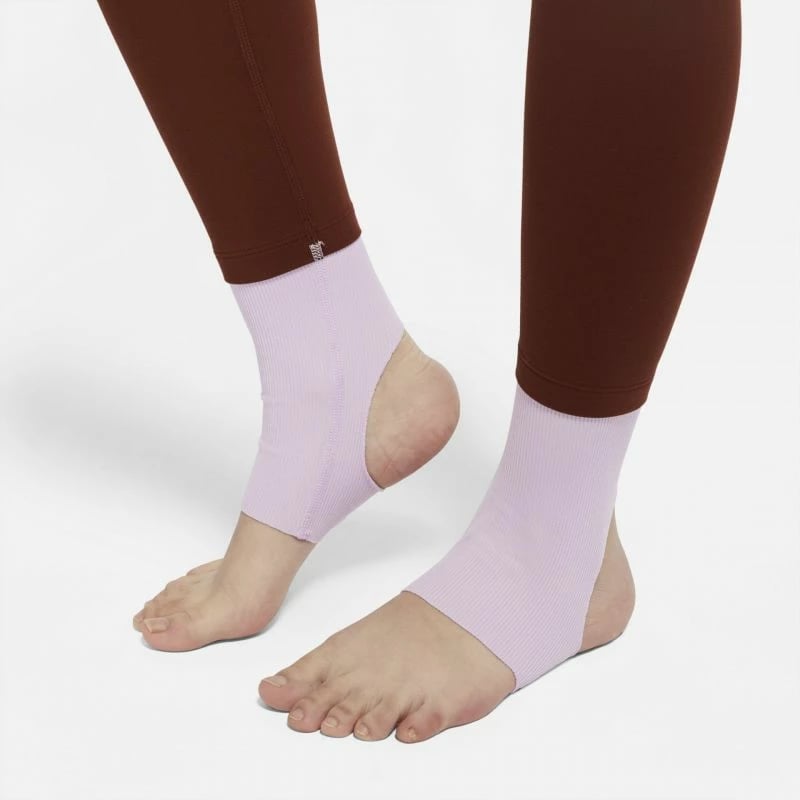 Hellonke për femra Nike, të kafta