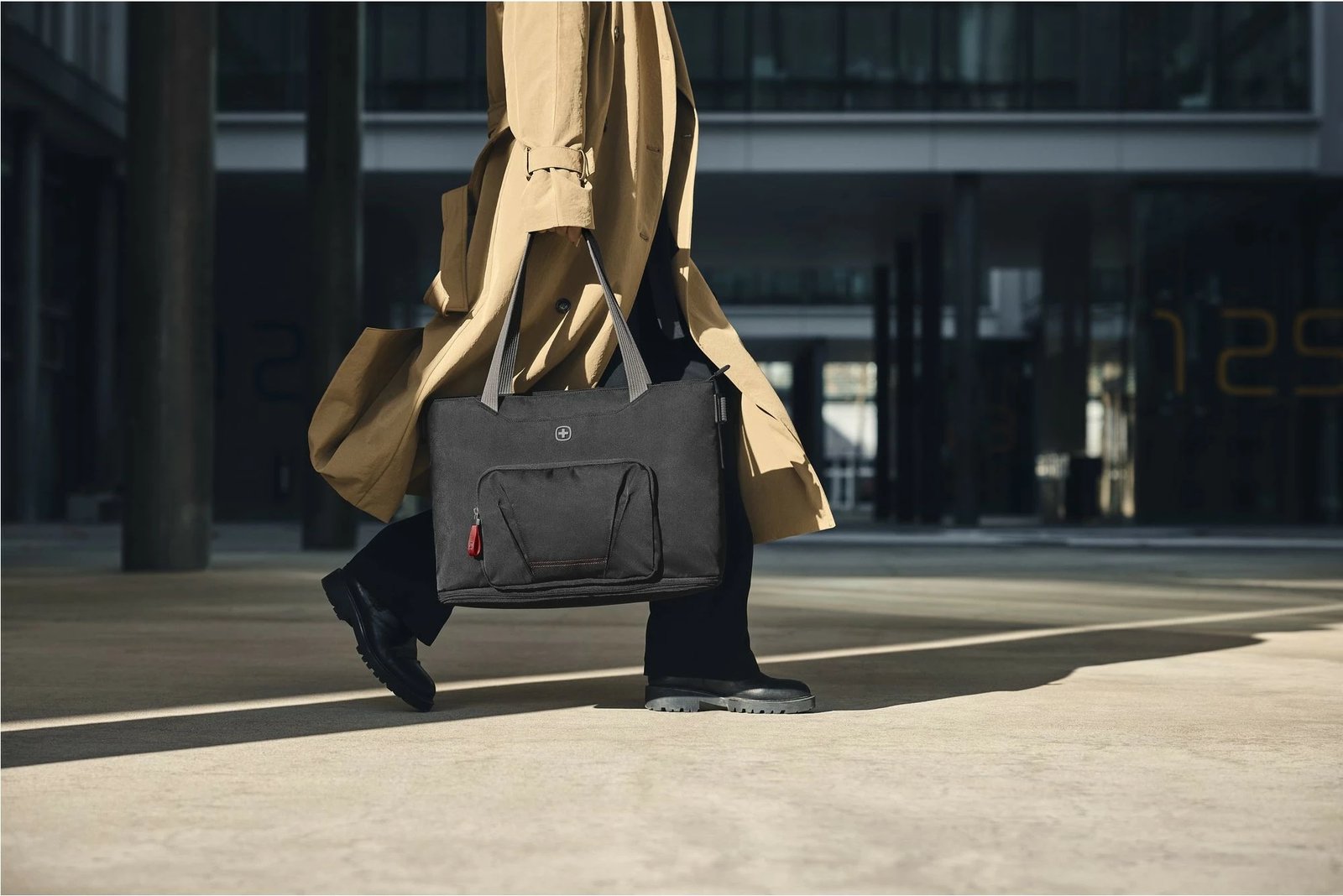 Çantë laptopi Wenger Motion Deluxe 16 inç, e zezë