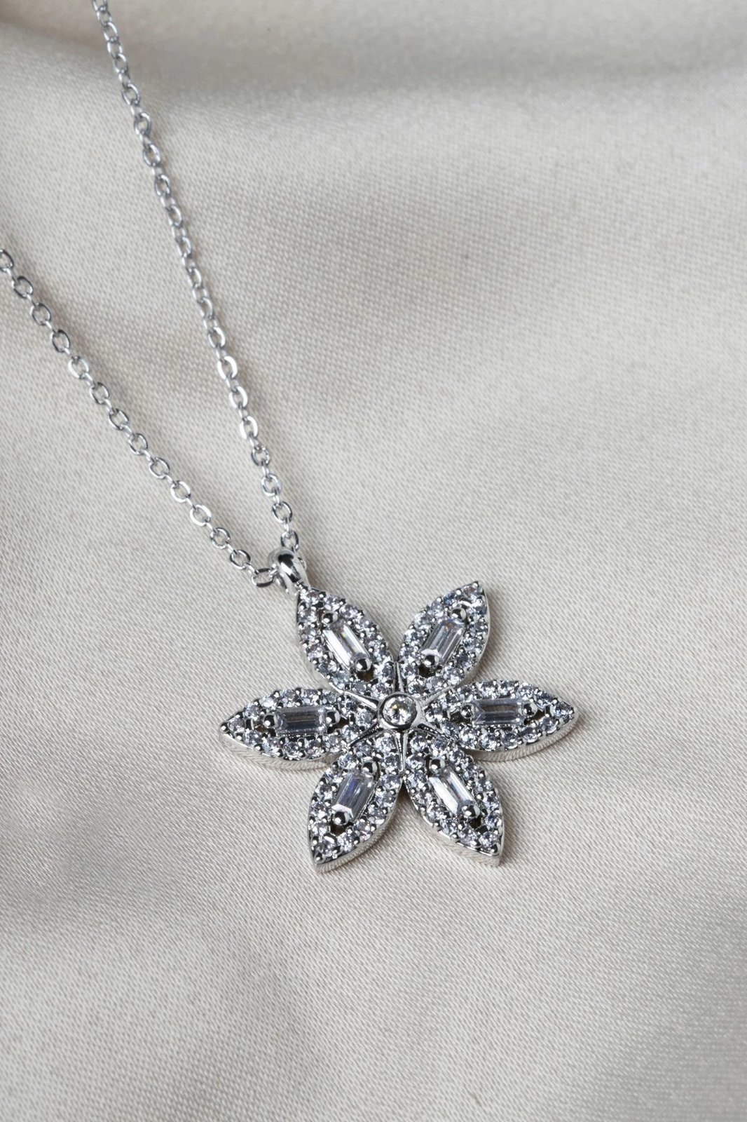 Varëse metalike Elika, ngjyrë rozë, CK9993