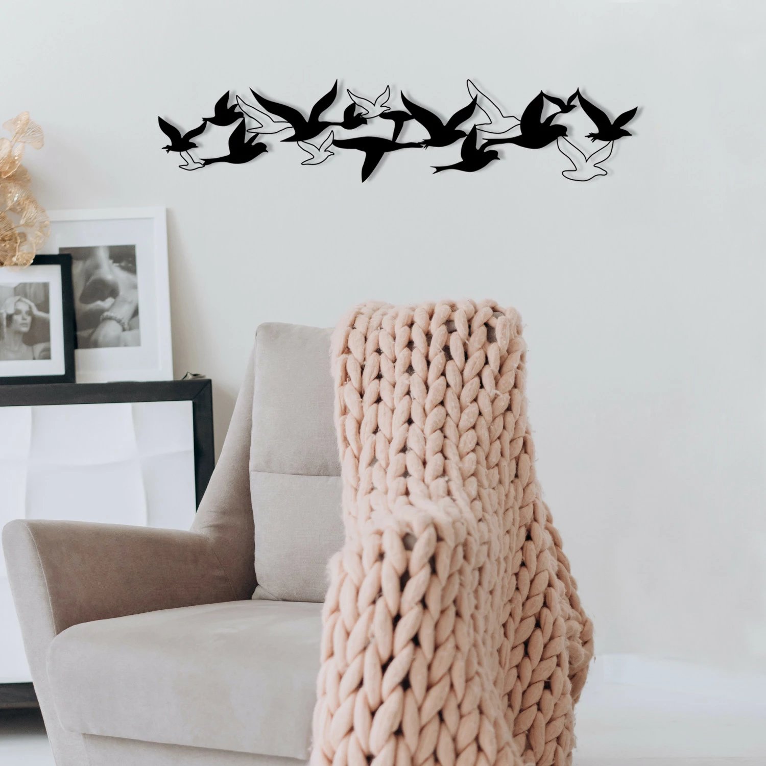 Aksesor dekorativ metalik për mur, Wallity Bellissimo, M112-S, ngjyrë e zezë, 69x15cm