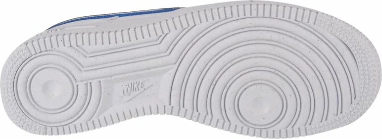 Atlete për femra dhe fëmijë Nike Air Force 1, të bardha