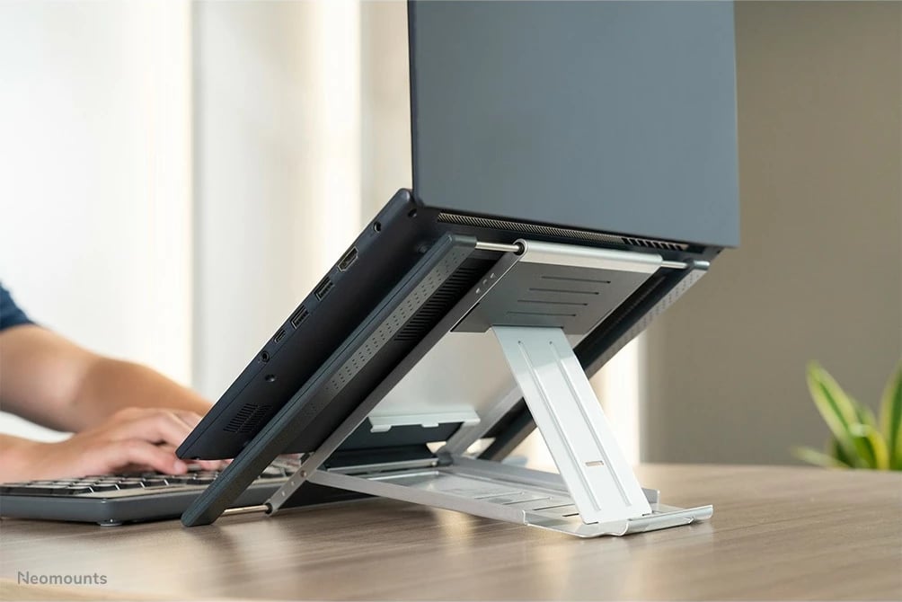 Mbajtëse tavoline Newstar NSLS100 për laptop/tablet, metalike, deri 5kg