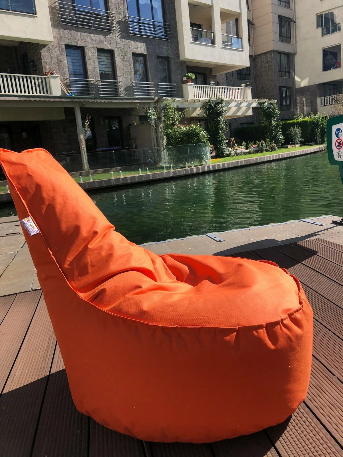 Qese ulëse portokalli, Atelier del Sofa, Aktif