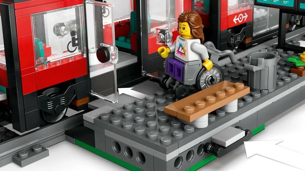 Set lodrash LEGO City Urban Tram me stacion, 60423, 811 pjesë