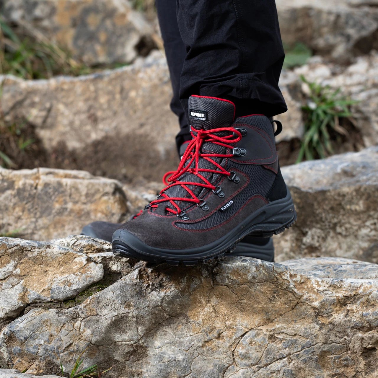 Atlete trekking unisex Alpinus, graphite-red Atlete trekking unisex Alpinus, graphite-red