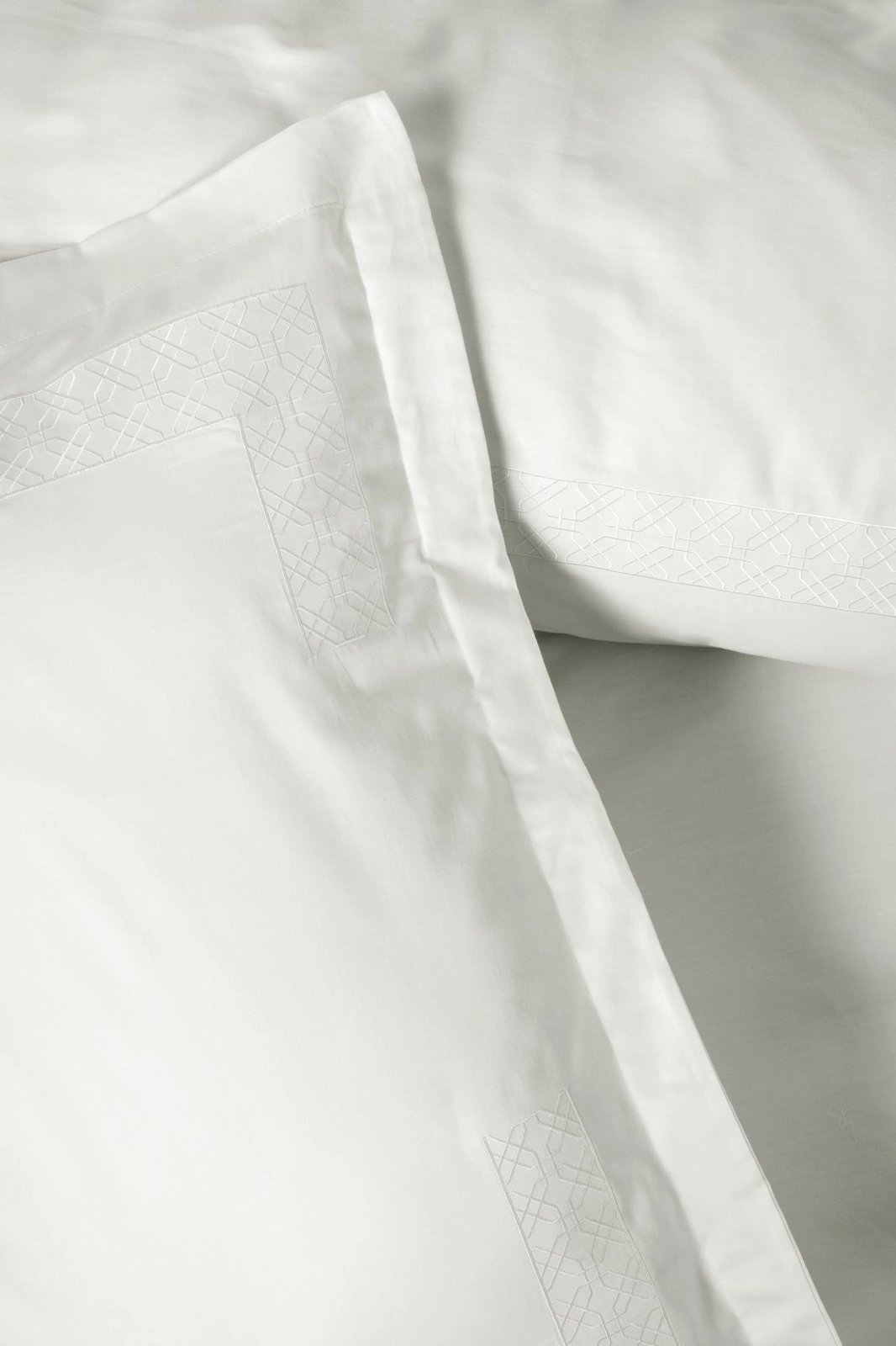 Set mbulesash për jorgan dopio, saten, L'essentiel, Galant, e bardhë