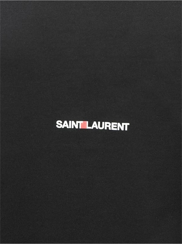 Maicë Saint Laurent femra, e zezë