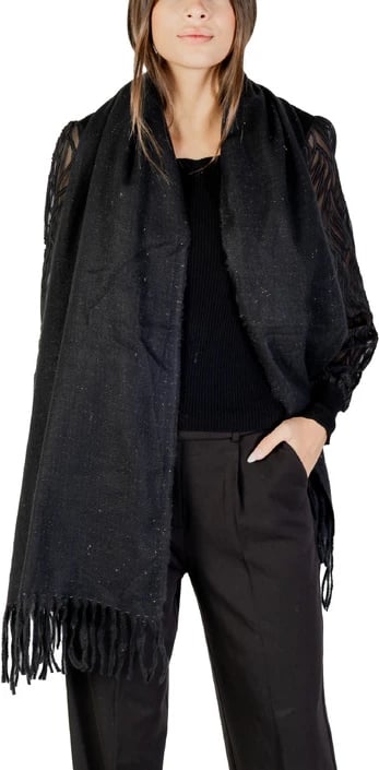 Shall femra Only, e zezë