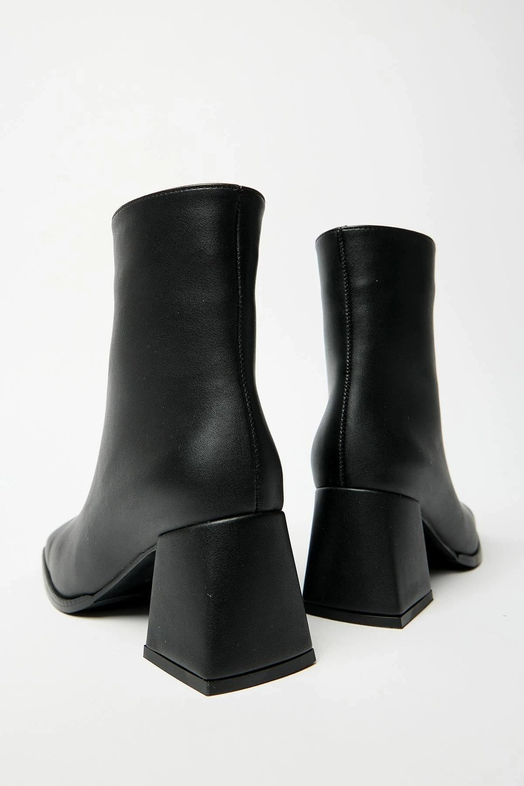 Çizme për gra, ngjyrë e zezë, Jumeon, MK1345025KR20-004