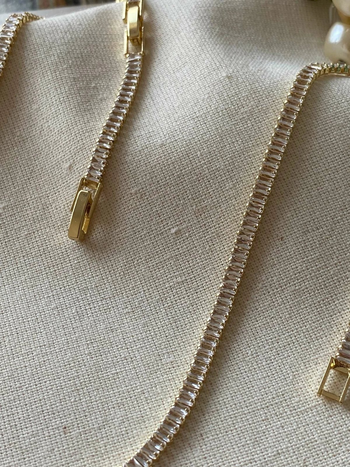 Varëse Jumeon, ngjyrë ari, 123455