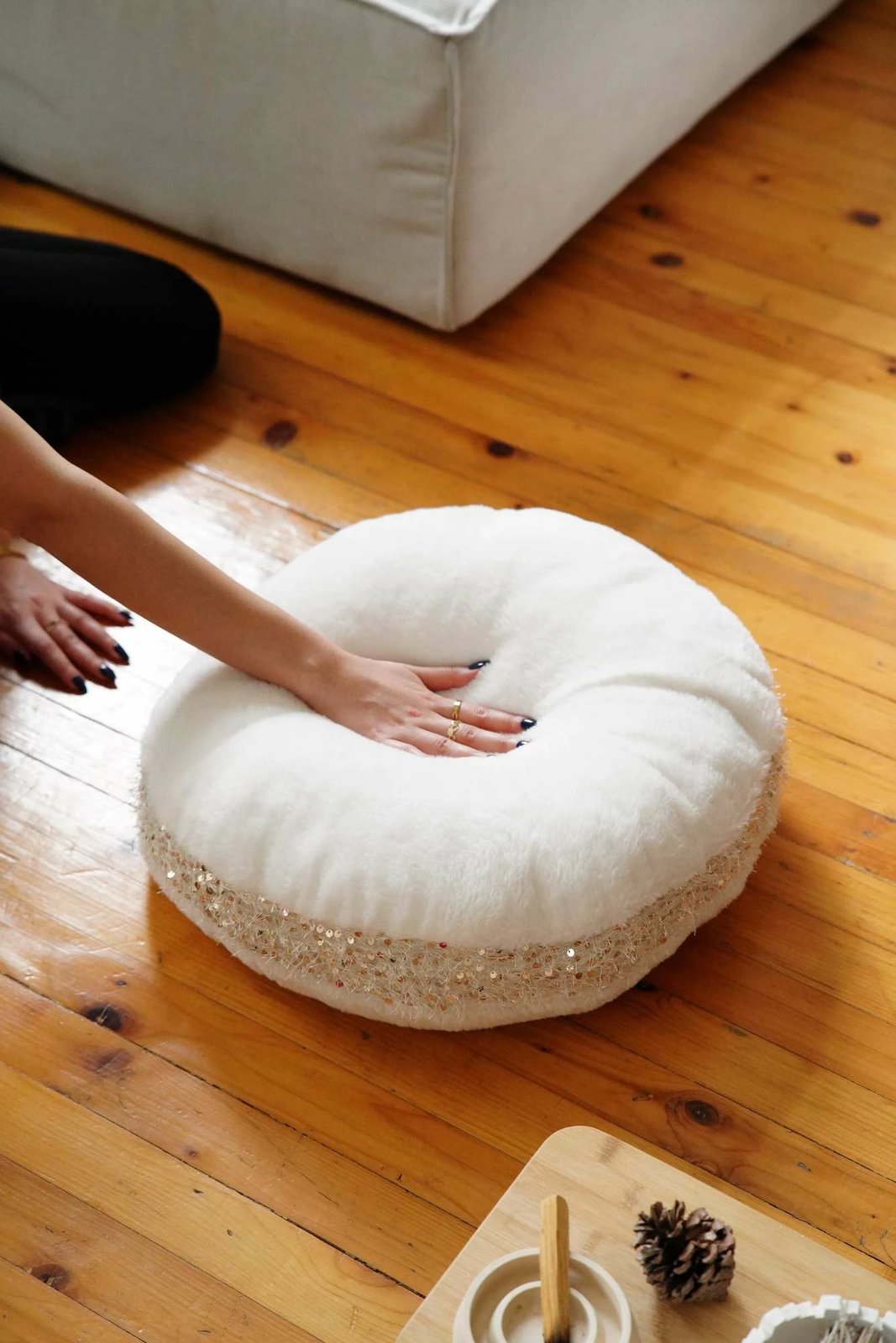 Jastëk dekorativ Evila Originals, pelush, ngjyrë ecru