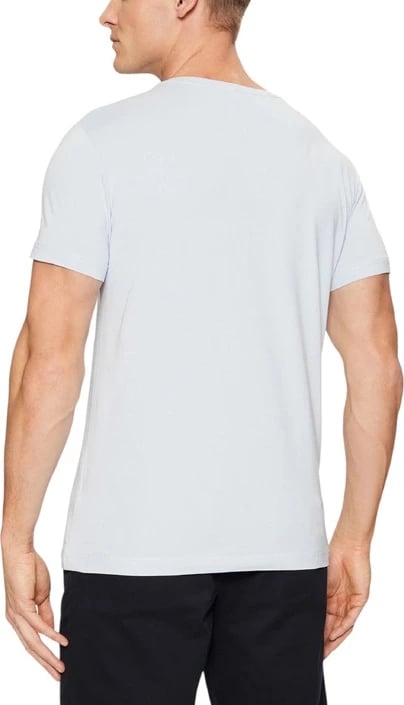 Maicë Tommy Hilfiger për meshkuj, e kaltër e çelët