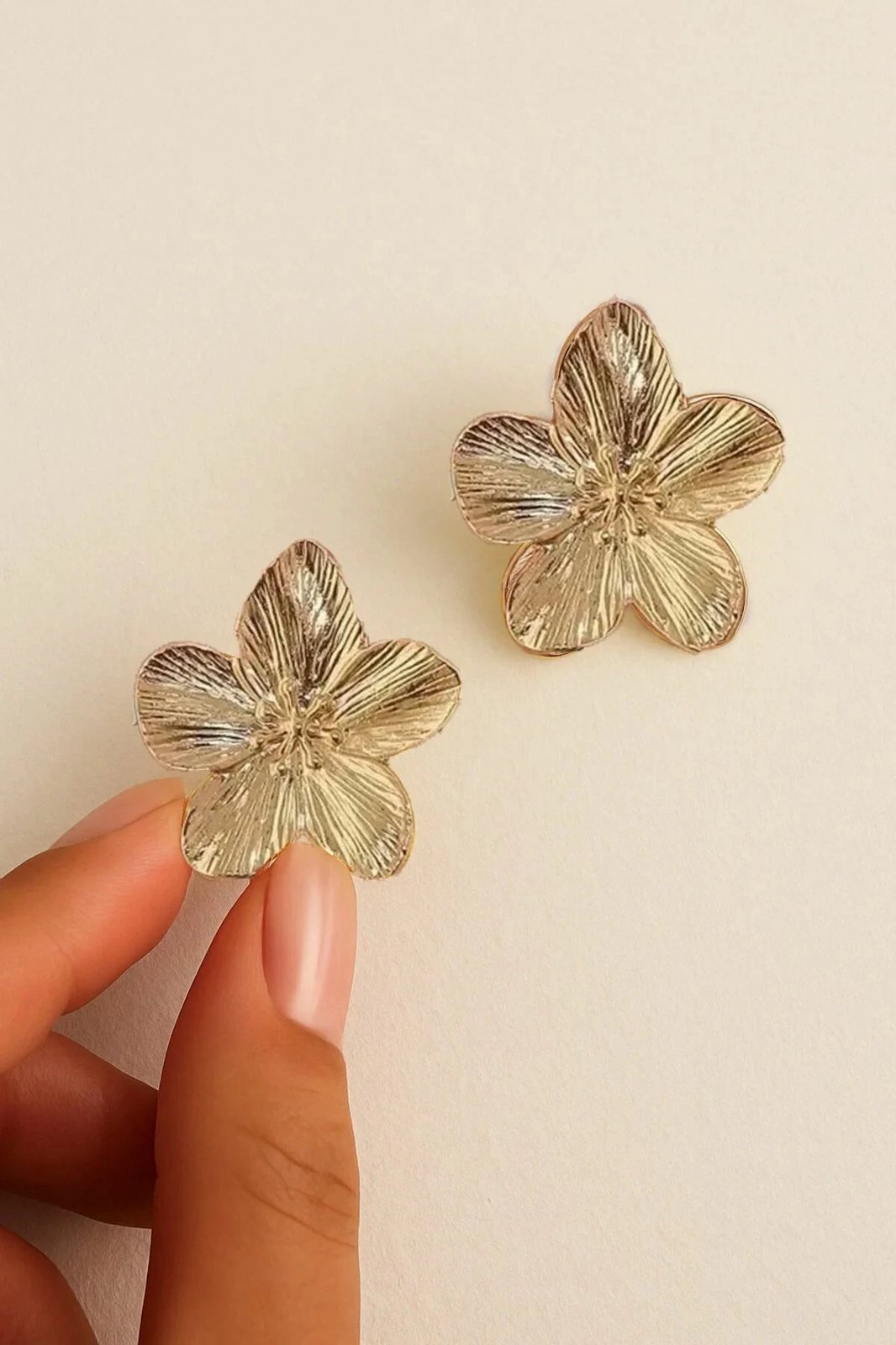 Vathë Jumeon, ngjyrë ari, Gld-Yprktmrck