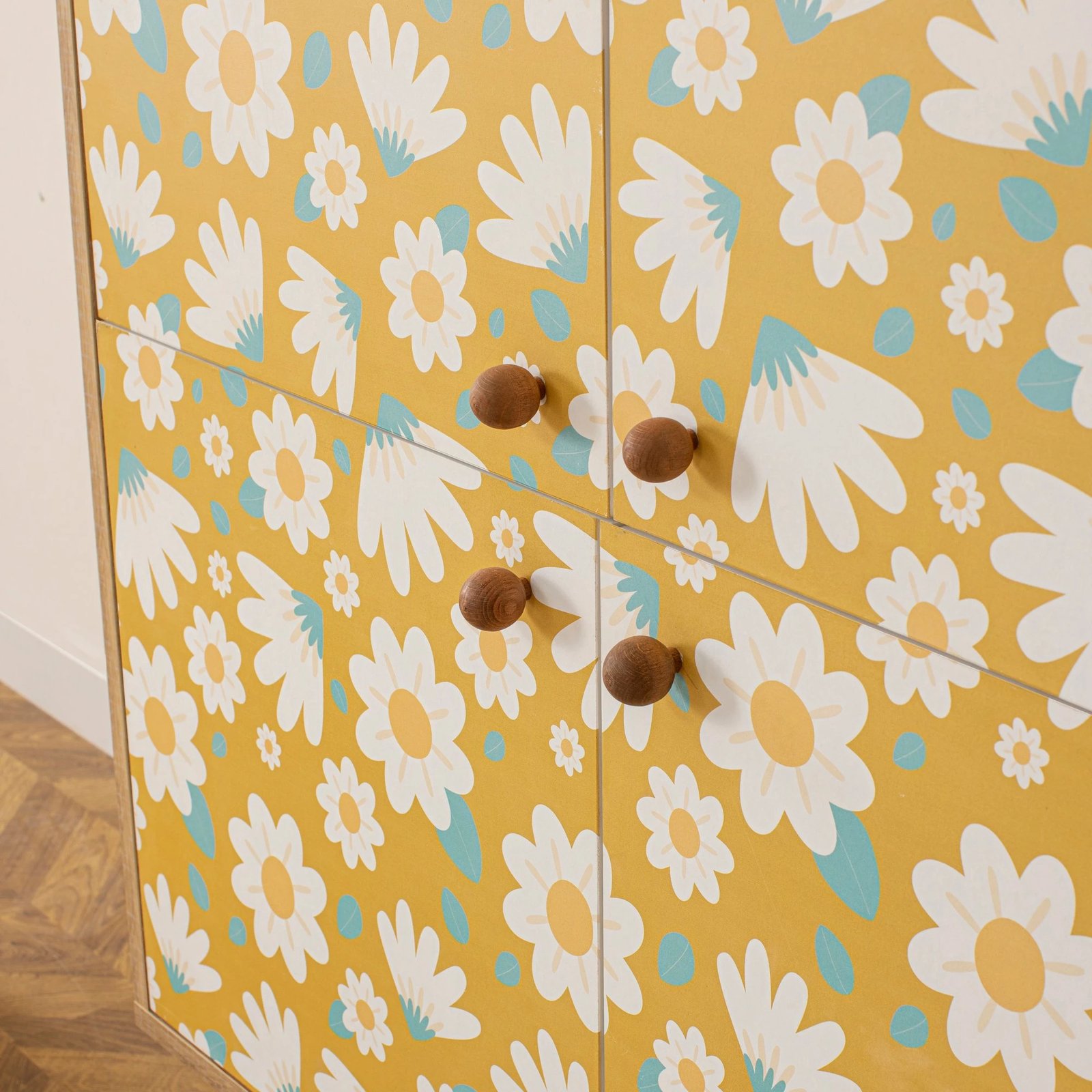 Dollap multifunksional Hanah Home, Multilüx Posy, ngjyrë sonomo, e verdhë dhe e bardhë