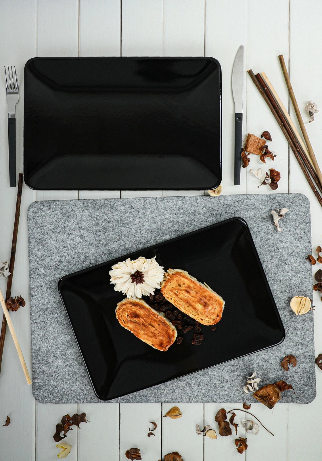 Set pjatash servirëse (2 copë), ngjyrë e zezë, Hermia Concept, ST032202F650A000000MAKRS00