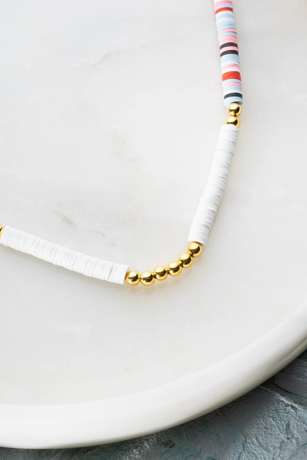 Varëse qafe Jumeon, KL-0874, shumëngjyrëshe