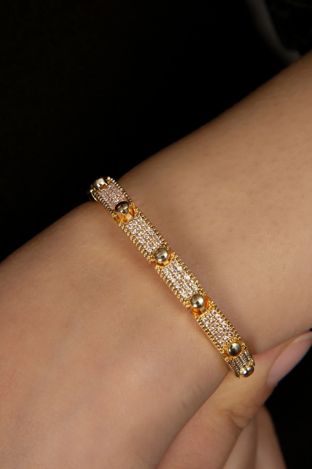 Byzylyk metalik ngjyrë ari, Elika, CBL9729A