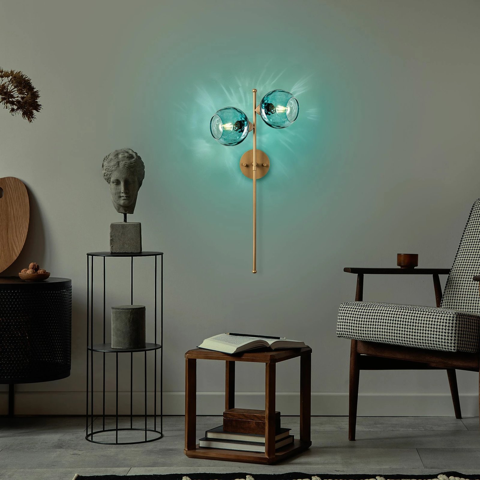 Llambë muri Opviq, Benek - 15 - 14422, metal dhe qelq, ngjyrë kaltër dhe ari