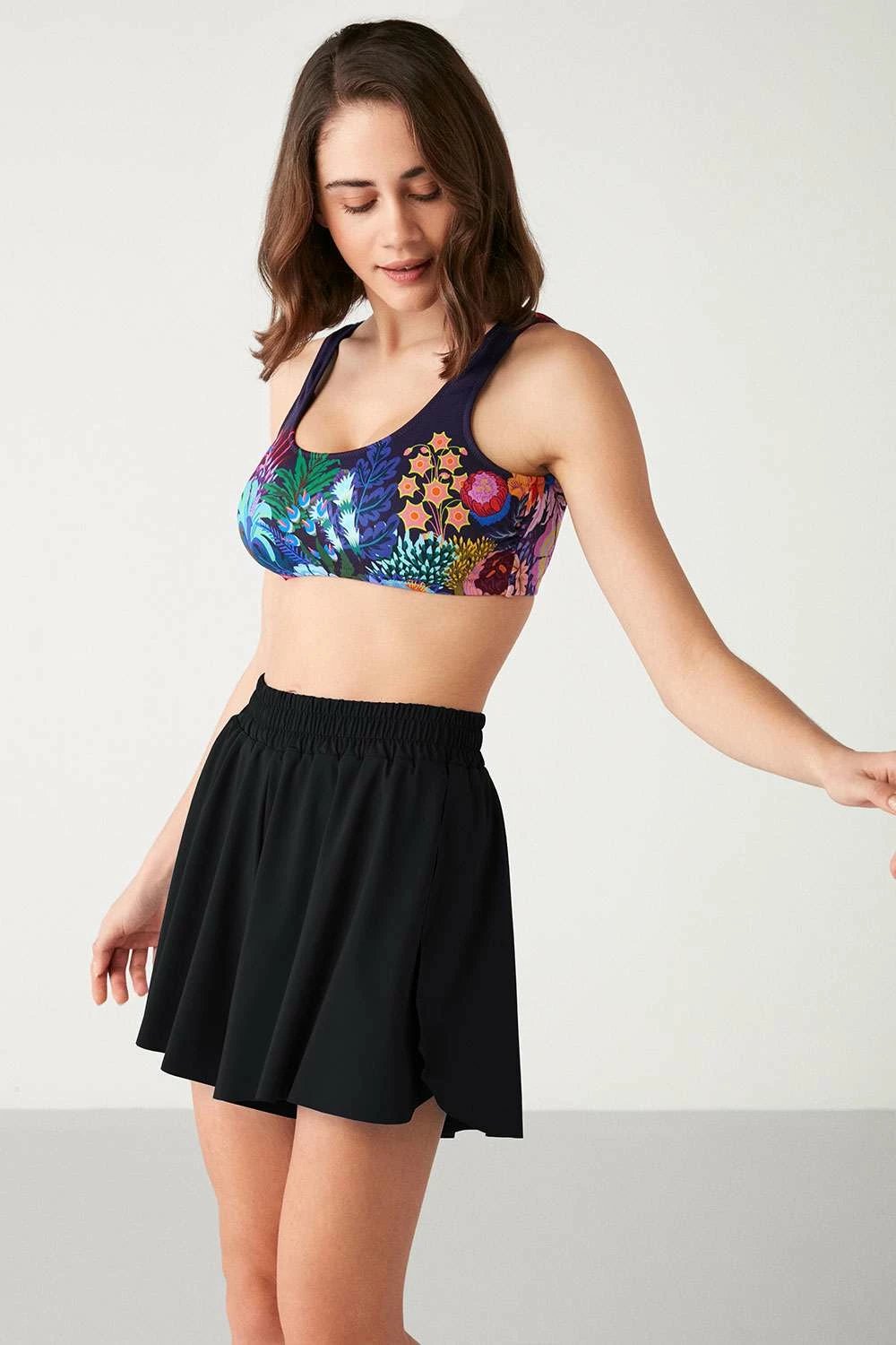 Shorc i zi për femra, Jumeon, për rehati dhe stil