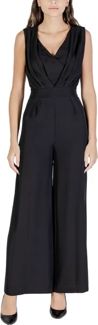 Kominoshe Rinascimento femra, e zezë Kominoshe Rinascimento femra, e zezë